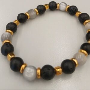 Elegant Black and Gold Beaded Bracelet